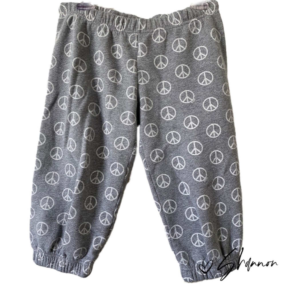 Last Call-VS PINK Peace Sign Sweat Capri